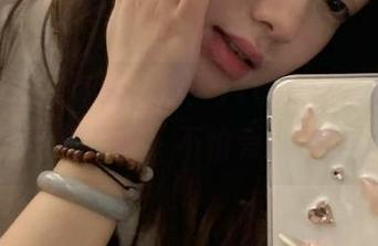 首页小妙招：17cg.com教你如何优雅吃瓜，不怕旁人侧目！