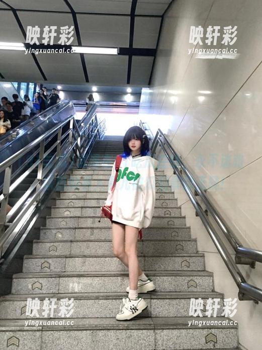 91吃瓜 沉浸在91吃瓜在线,永不迷路,以前的丢人事儿被瓜们暴露无疑!