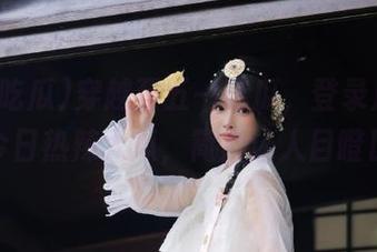 穿越至五一吃瓜，登录后瞬间看到今日热辣大瓜，简直让人目瞪口呆！