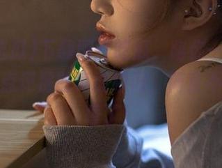 下载国产吃瓜，陪你一起吃瓜，顺便点评那些高能瞬间，简直不能更真香了！