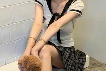 黑料不打烊首页，下载尽情窥探，哈哈，这是谁的八卦？