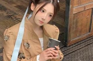 看，这些人果然不简单，黑料在线里的瓜越咬越甜！