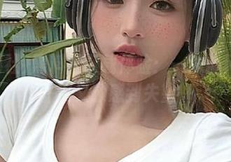 黑料社下载体验：一边心怀期待一边又预感到失望…